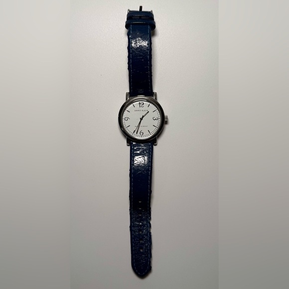 Anne Klein Silver Tone MOP Dial Watch blue needs new battery’s - Picture 12 of 14